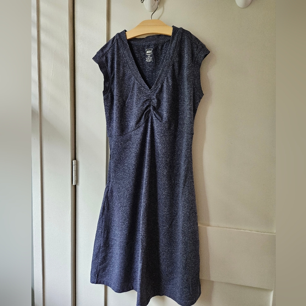 REI XXS Dress GUC zippered pocket